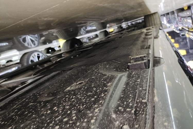 Used Mercedes-Benz E-Class 2026 E 300 L Luxury Left Side Sill