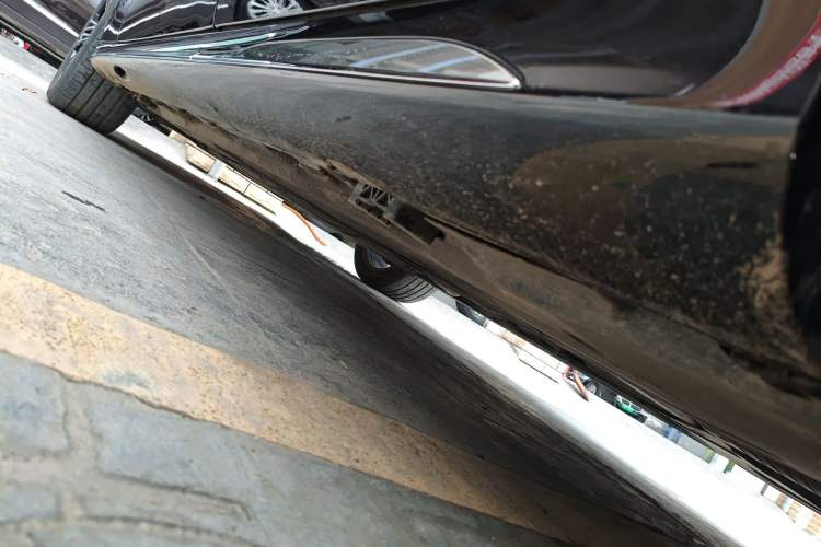 Used Mercedes-Benz E-Class 2026 E 300 L Luxury Left Side Sill