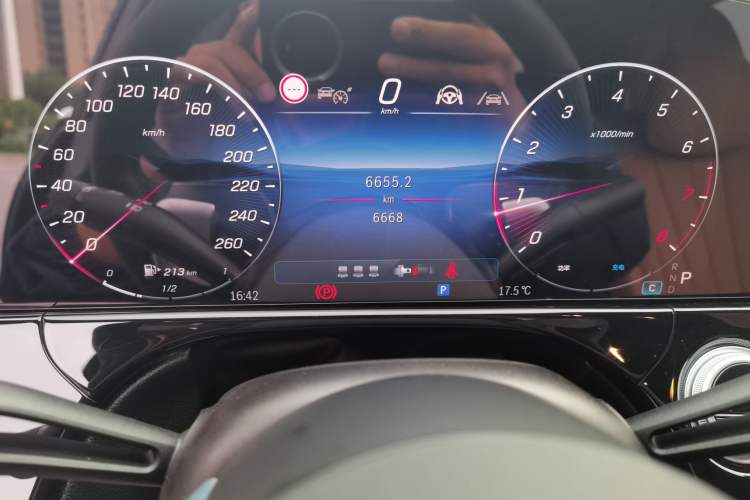 Used Mercedes-Benz E-Class 2026 E 300 L Luxury Odometer Close Up