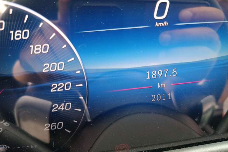 Used Mercedes-Benz E-Class 2026 E 260 L Odometer Close Up