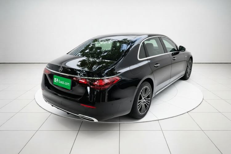 Used Mercedes-Benz E-Class 2026 E 260 L Classic Edition Rear Right 45 Deg
