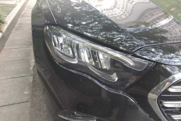 Used Mercedes-Benz E-Class 2026 E 260 L Classic Edition Right Front Headlight