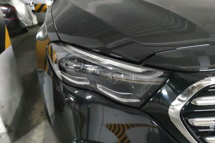 Used Mercedes-Benz E-Class 2026 Model Facelifted E 300 L Prestige Version Right Front Headlight