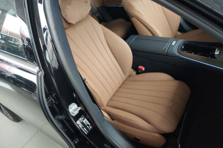 Used Mercedes-Benz E-Class 2026 E 300 L Luxury Right Front Seat