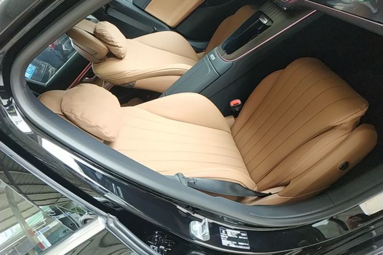 Used Mercedes-Benz E-Class 2026 E 300 L Luxury Right Front Seat