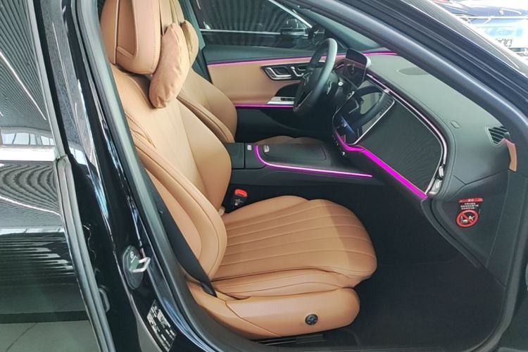 Used Mercedes-Benz E-Class 2026 E 260 L Classic Edition Right Front Seat