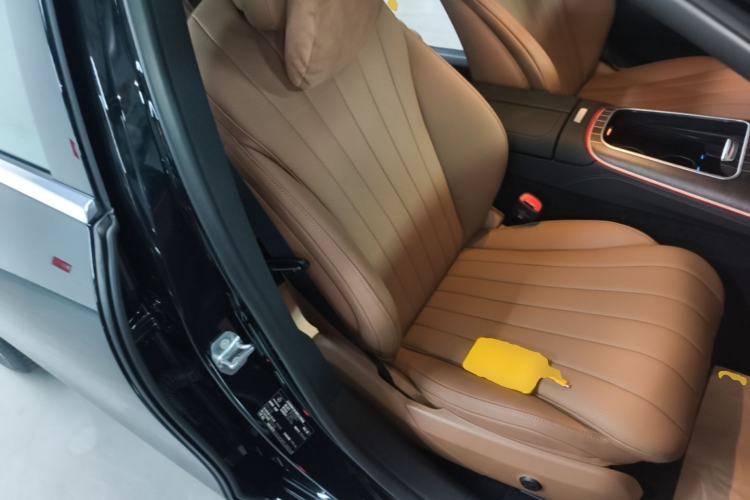 Used Mercedes-Benz E-Class 2026 E 300 L Luxury Right Front Seat
