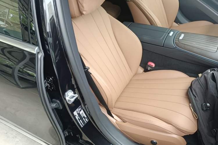 Used Mercedes-Benz E-Class 2026 E 300 L Luxury Right Front Seat