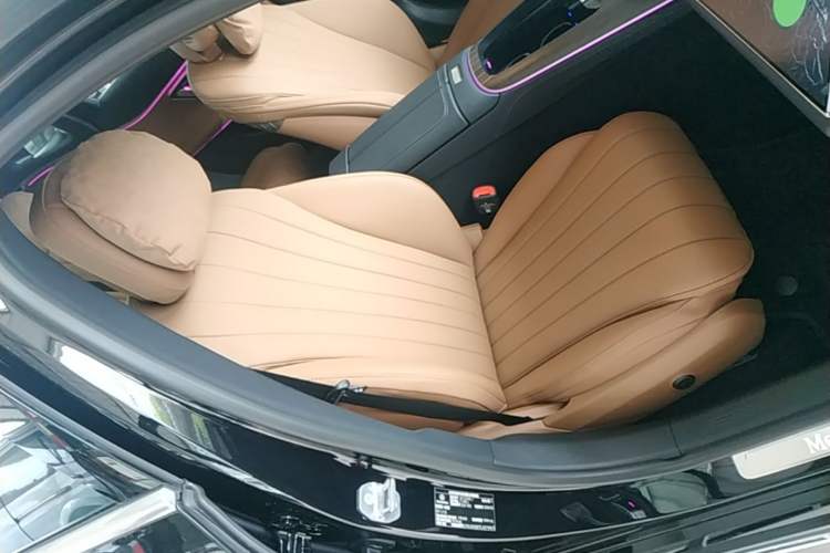 Used Mercedes-Benz E-Class 2026 E 300 L Luxury Right Front Seat