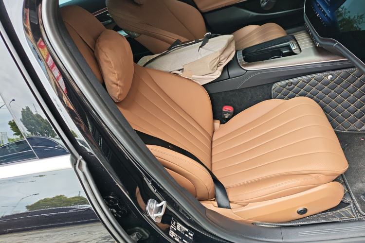 Used Mercedes-Benz E-Class 2026 E 300 L Luxury Right Front Seat
