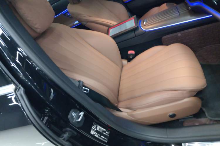 Used Mercedes-Benz E-Class 2026 E 300 L Luxury Right Front Seat