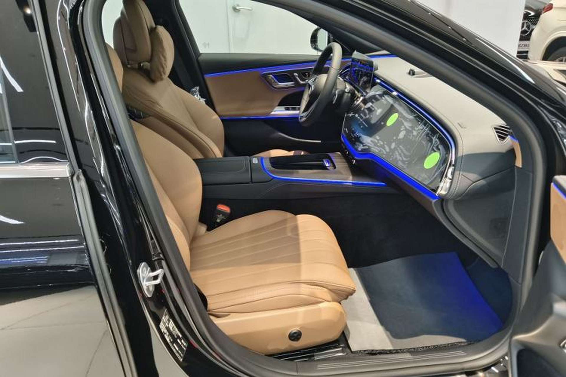 Used Mercedes-Benz E-Class 2026 E 300 L Luxury Right Front Seat