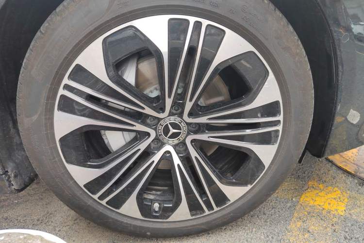 Used Mercedes-Benz E-Class 2026 E 300 L Luxury Right Front Wheel Hub