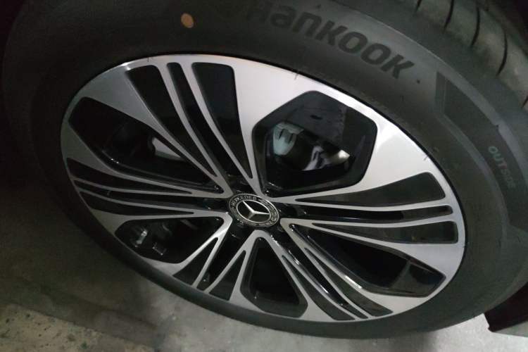 Used Mercedes-Benz E-Class 2026 Model Facelifted E 300 L Prestige Version Right Front Wheel Hub