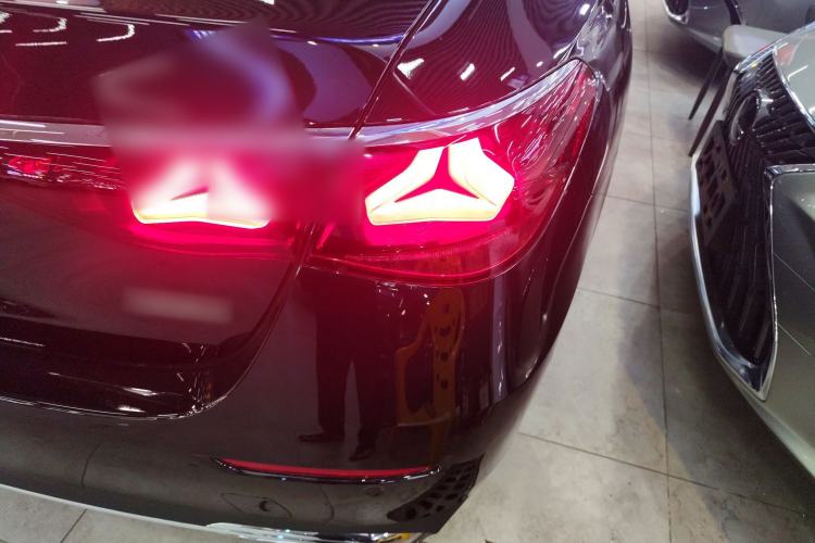 Used Mercedes-Benz E-Class 2026 E 300 L Luxury Right Rear Taillight