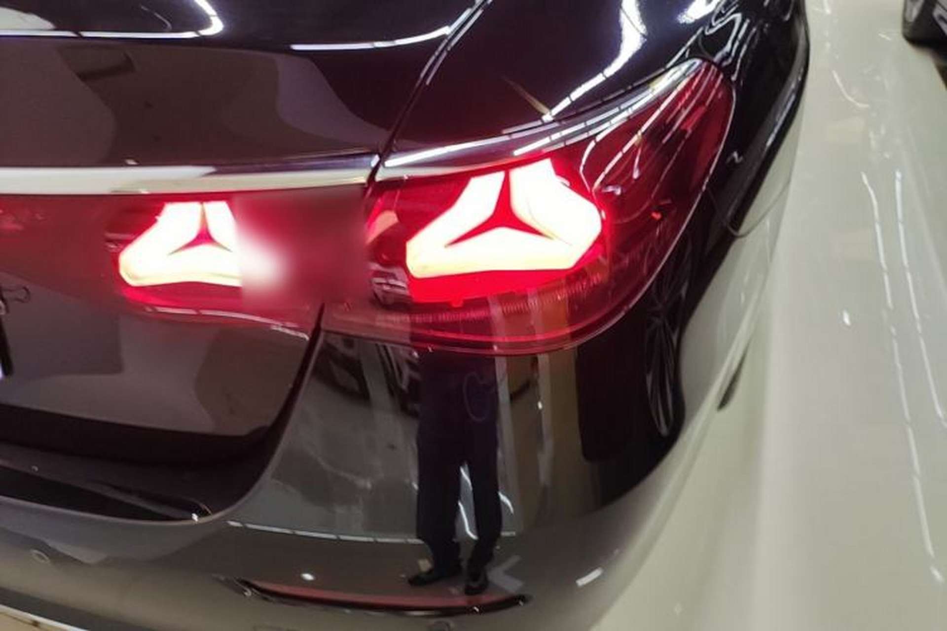 Used Mercedes-Benz E-Class 2026 E 300 L Luxury Right Rear Taillight