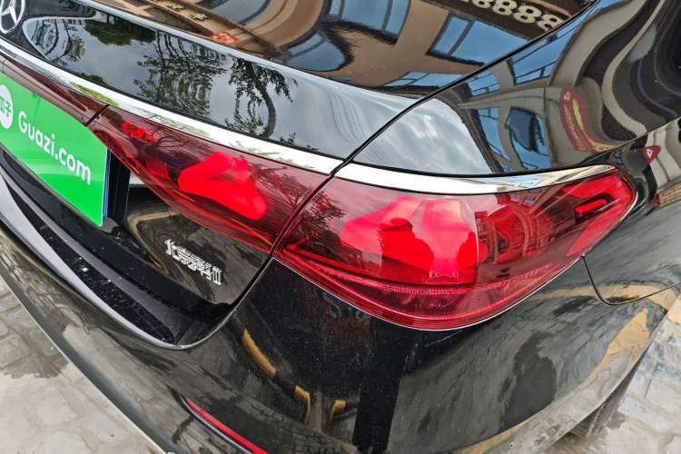 Used Mercedes-Benz E-Class 2026 E 300 L Luxury Right Rear Taillight