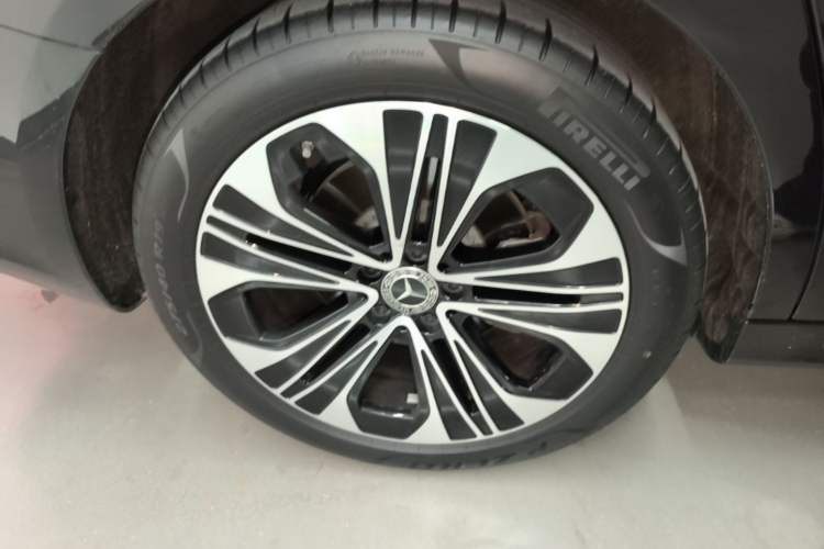 Used Mercedes-Benz E-Class 2026 E 300 L Luxury Right Rear Wheel Hub