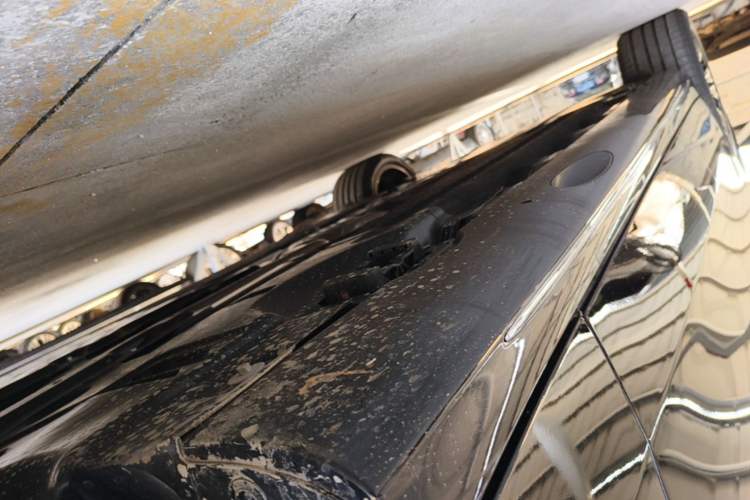 Used Mercedes-Benz E-Class 2026 Model, Restyled E 300 L Luxury Version Right Side Sill