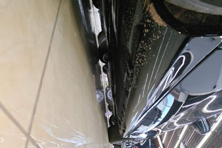 Used Mercedes-Benz E-Class 2026 E 300 L Luxury Right Side Sill