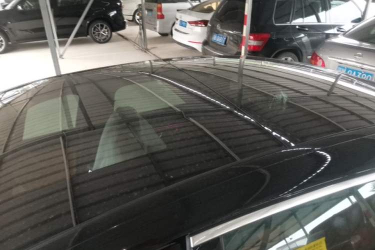 Used Mercedes-Benz E-Class 2026 Model, Restyled E 300 L Luxury Version Roof