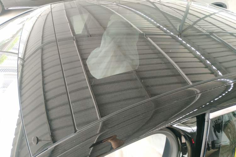 Used Mercedes-Benz E-Class 2026 Model, Restyled E 300 L Luxury Version Roof