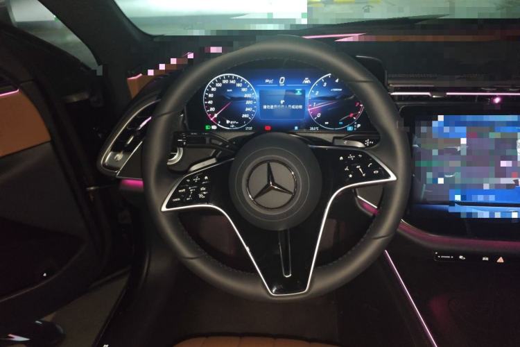 Used Mercedes-Benz E-Class 2026 E 260 L Classic Edition Steering Wheel