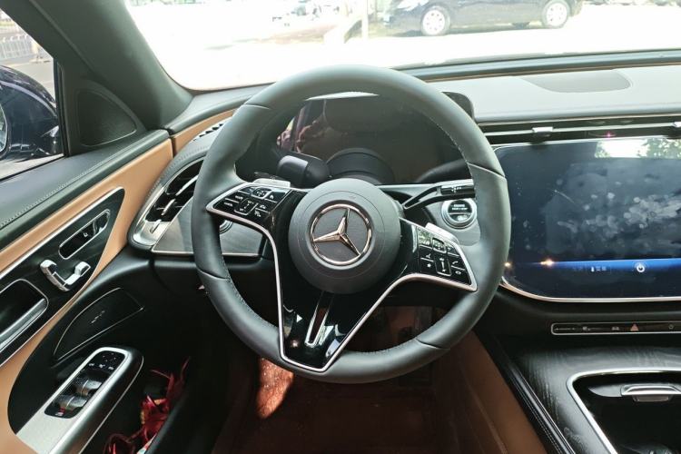 Used Mercedes-Benz E-Class 2026 E 260 L Classic Edition Steering Wheel