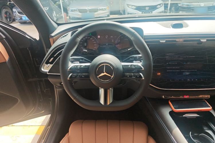 Used Mercedes-Benz E-Class 2026 Model, Restyled E 300 L Luxury Version Steering Wheel