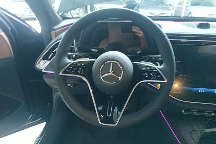 Used Mercedes-Benz E-Class 2026 E 300 L Luxury Steering Wheel