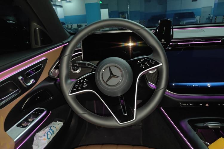 Used Mercedes-Benz E-Class 2026 E 260 L Classic Edition Steering Wheel