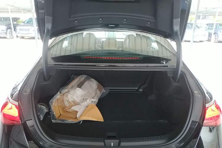 Used Mercedes-Benz E-Class 2026 E 300 L Luxury Trunk