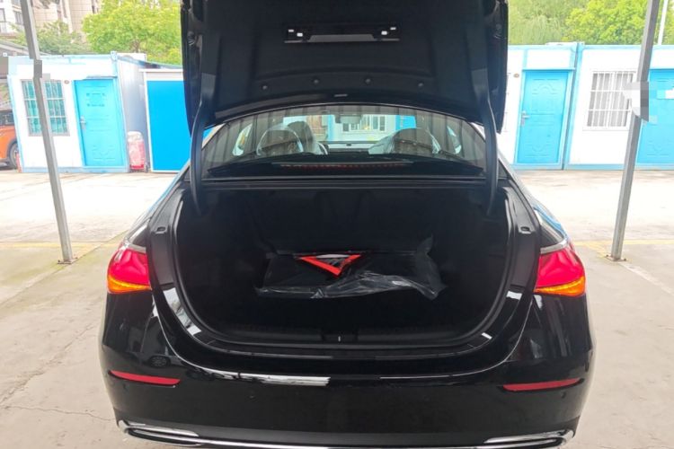 Used Mercedes-Benz E-Class 2026 Model, Restyled E 300 L Luxury Version Trunk