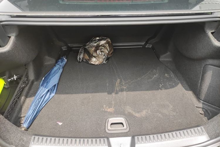 Used Mercedes-Benz E-Class 2026 E 260 L Trunk