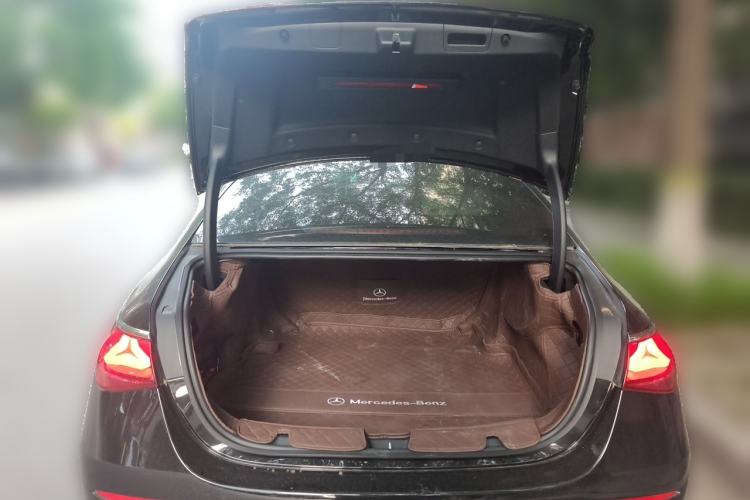 Used Mercedes-Benz E-Class 2026 E 260 L Classic Edition Trunk