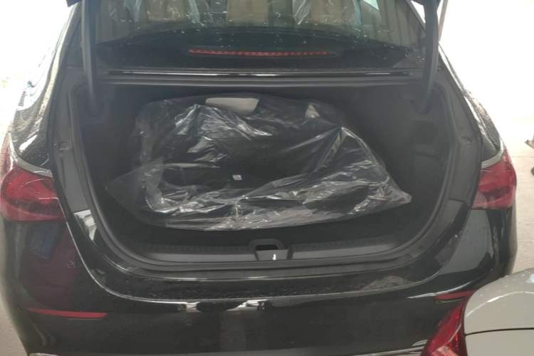 Used Mercedes-Benz E-Class 2026 Model Facelifted E 300 L Fashion Version Trunk