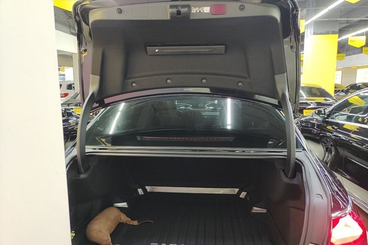 Used Mercedes-Benz E-Class 2026 E 300 L Luxury Trunk