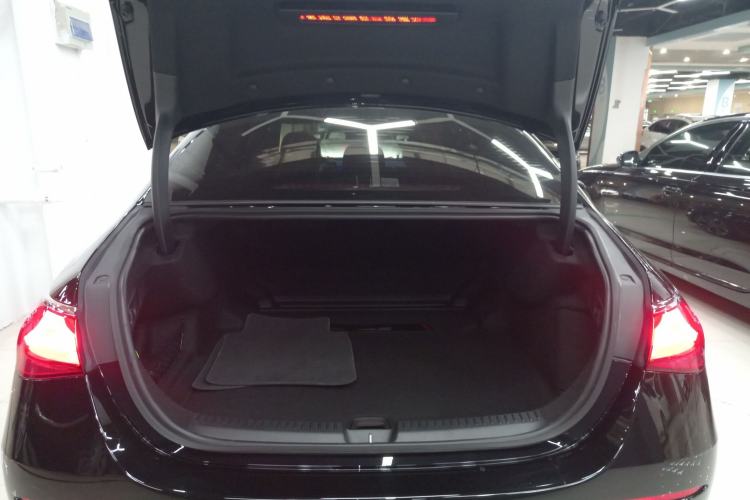 Used Mercedes-Benz E-Class 2026 E 300 L Luxury Trunk