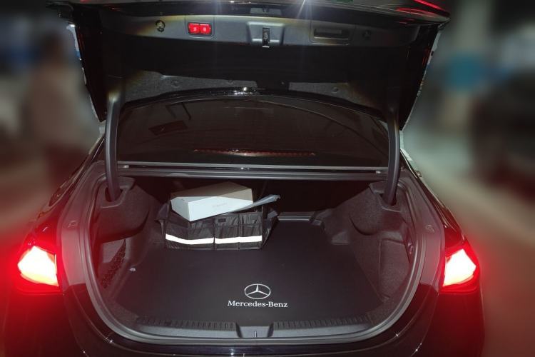 Used Mercedes-Benz E-Class 2026 E 260 L Classic Edition Trunk