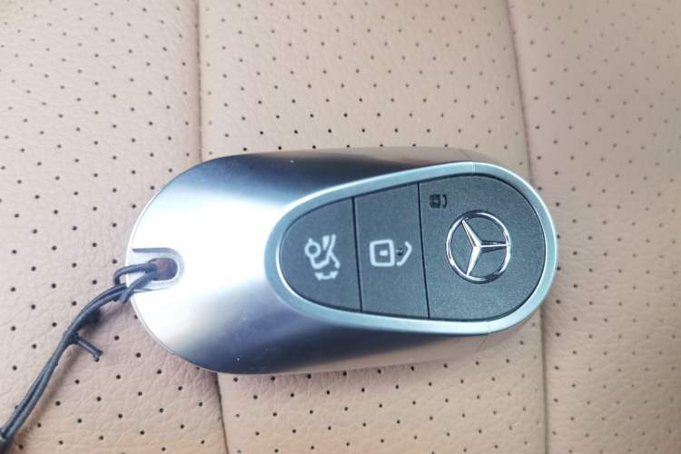Used Mercedes-Benz E-Class 2026 E 300 L Luxury Vehicle Key