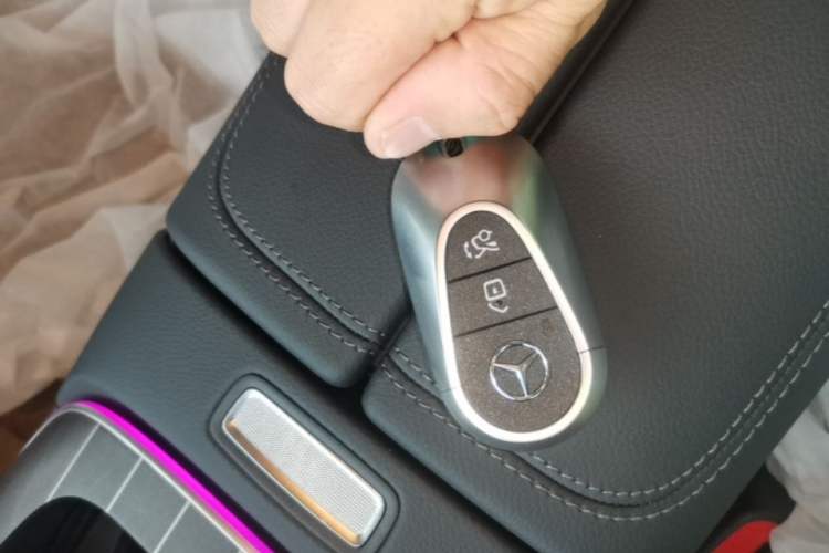 Used Mercedes-Benz E-Class 2026 Model, Restyled E 300 L Luxury Version Vehicle Key