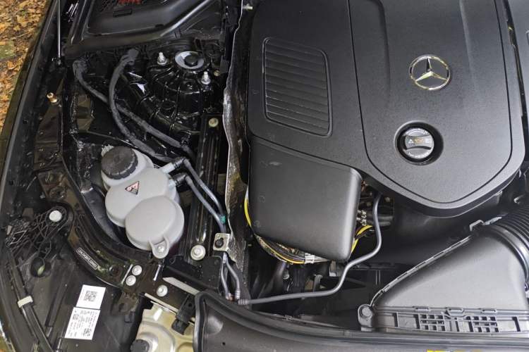 Used Mercedes-Benz E-Class 2026 E 300 L Luxury Engine Bay Right