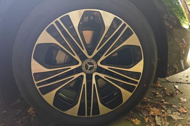 Used Mercedes-Benz E-Class 2026 E 300 L Luxury Right Front Wheel Hub