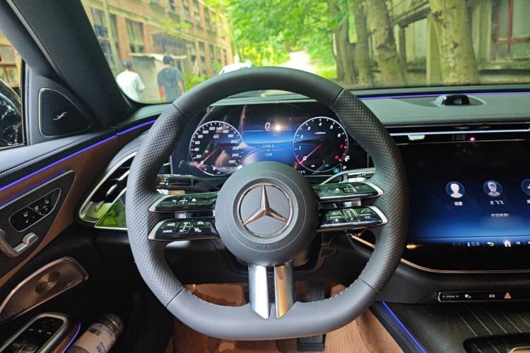 Used Mercedes-Benz E-Class 2026 E 300 L Luxury Steering Wheel