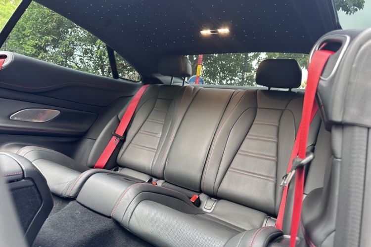 Used Mercedes-Benz E-Class AMG 2019 AMG E 53 4MATIC+ Coupe Interior 9