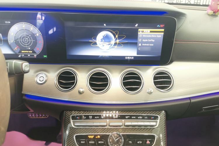 Used Mercedes-Benz E-Class AMG 2017 AMG E 43 4MATIC Special Edition Interior 4