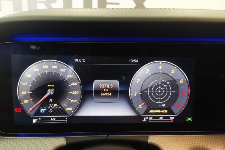 Used Mercedes-Benz E-Class AMG 2017 AMG E 43 4MATIC Special Edition Odometer Close Up