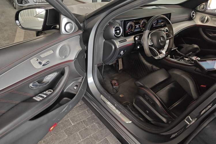 Used Mercedes-Benz E-Class AMG 2017 AMG E 43 4MATIC Special Edition Driver Seat
