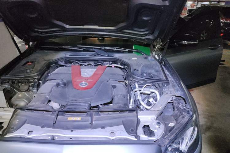 Used Mercedes-Benz E-Class AMG 2017 AMG E 43 4MATIC Special Edition Engine Bay Left