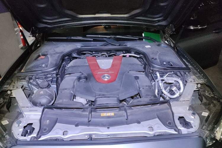 Used Mercedes-Benz E-Class AMG 2017 AMG E 43 4MATIC Special Edition Engine Bay